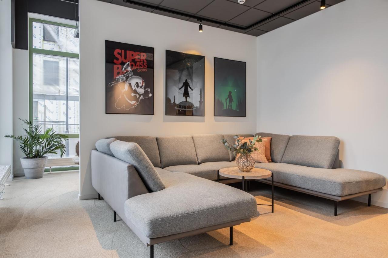 Homex Hotel For Gamers Täby Buitenkant foto