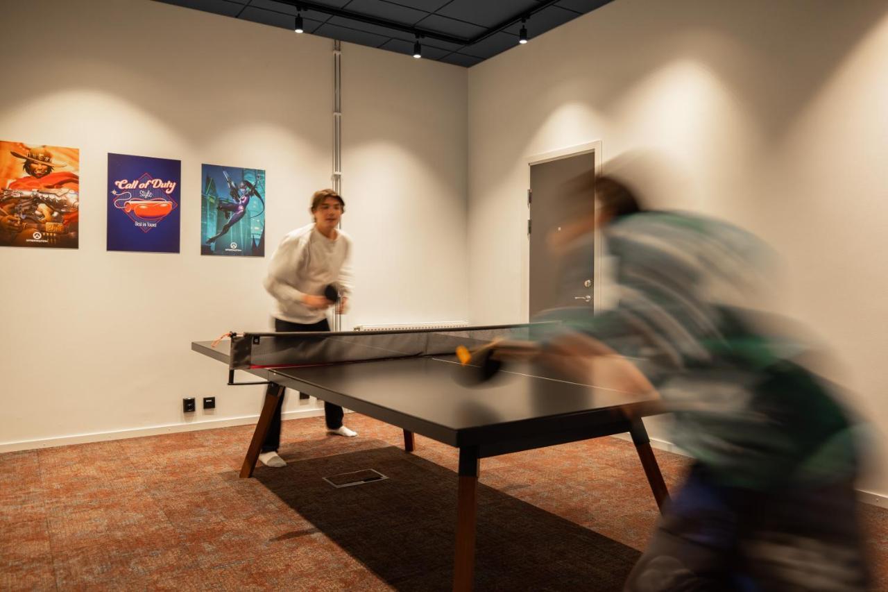 Homex Hotel For Gamers Täby Buitenkant foto