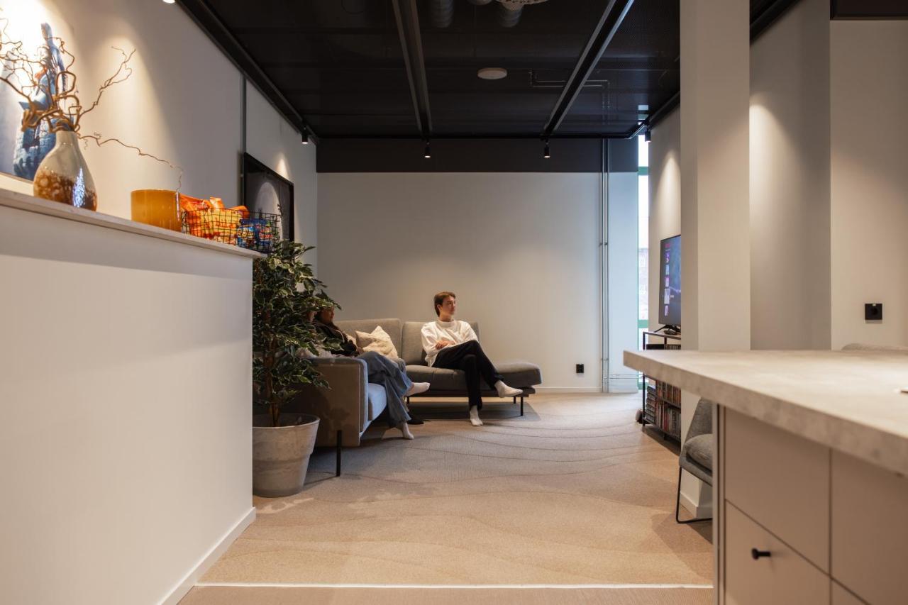 Homex Hotel For Gamers Täby Buitenkant foto