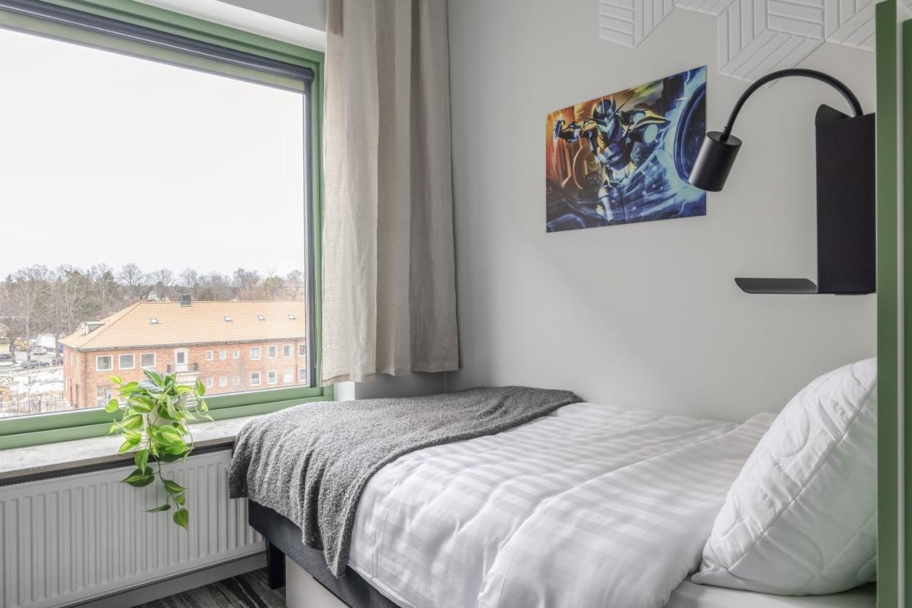 Homex Hotel For Gamers Täby Buitenkant foto
